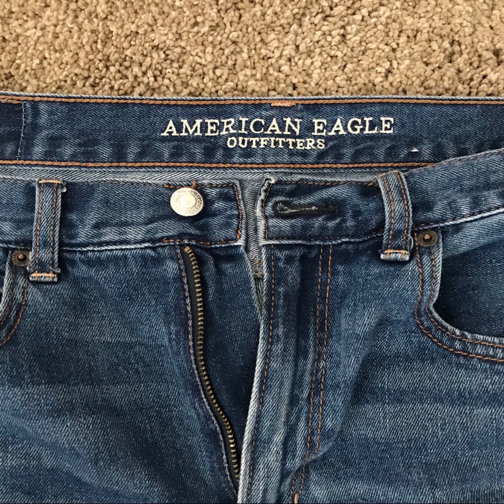 AMERICAN EAGLE JEANS